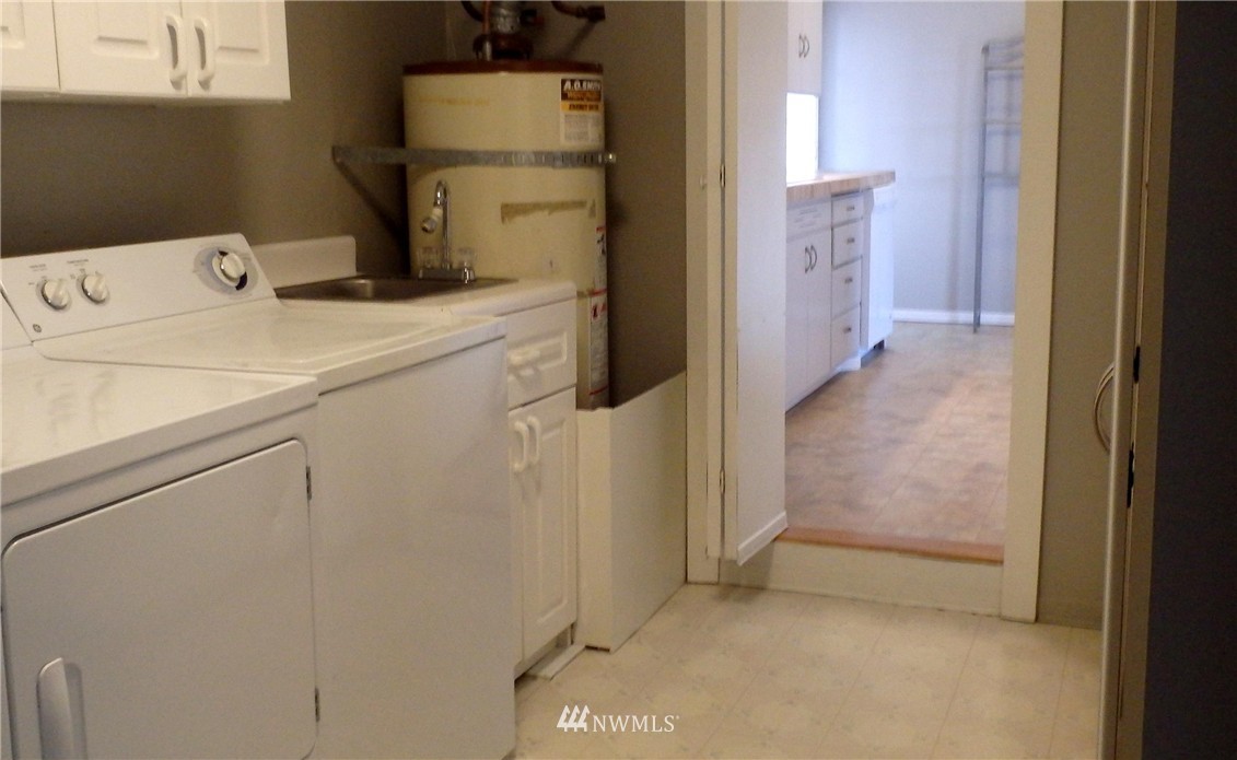 1714 Shattuck Avenue South Renton, WA 98055 - Photo 5 of 9 Gallery Image 5