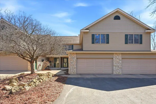 $465,000 | 1362 Riverside Drive, Unit 1362, River Falls, WI 54022