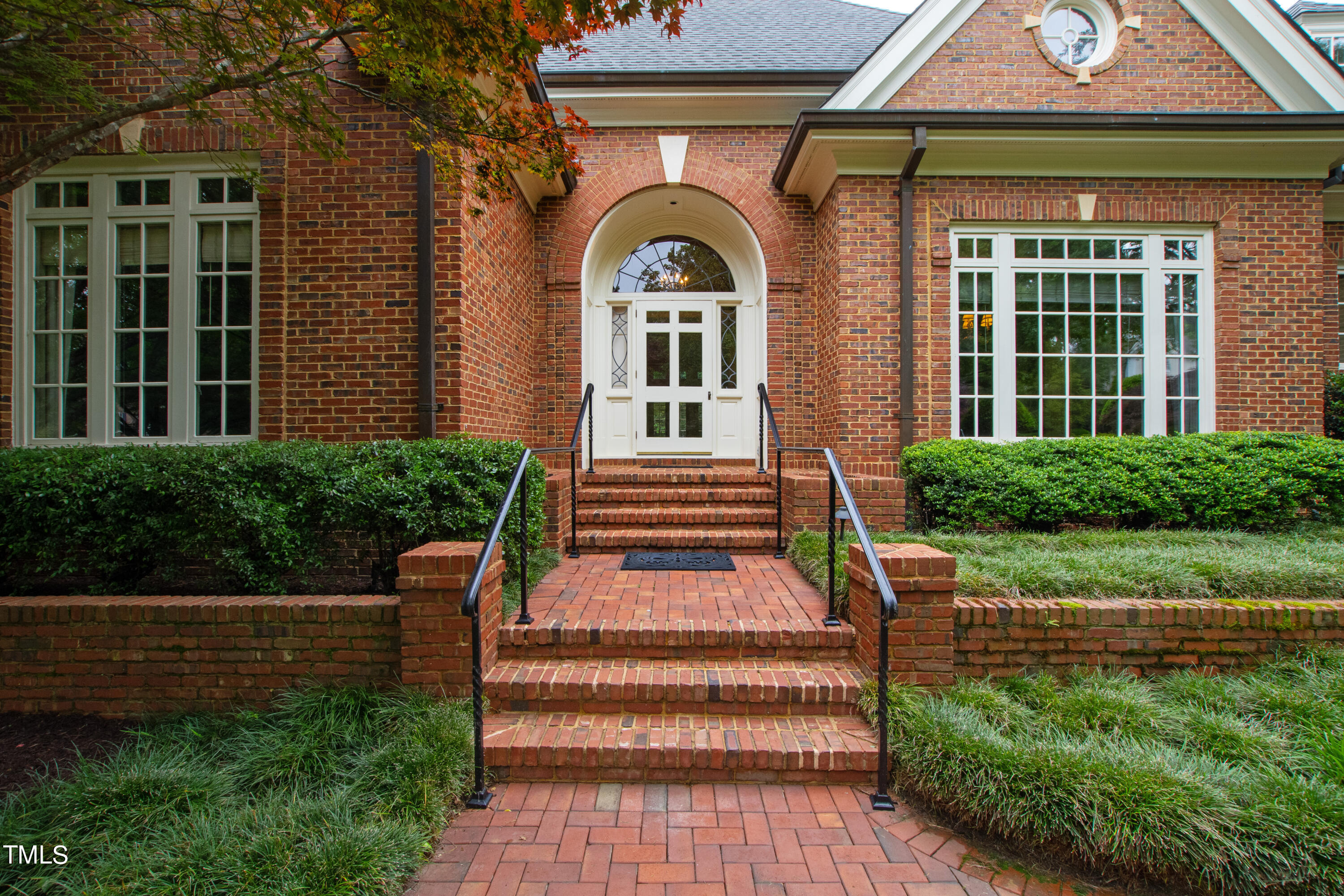 1904 Chase Court Raleigh, NC 27607 - Photo 3 of 68 Front 4