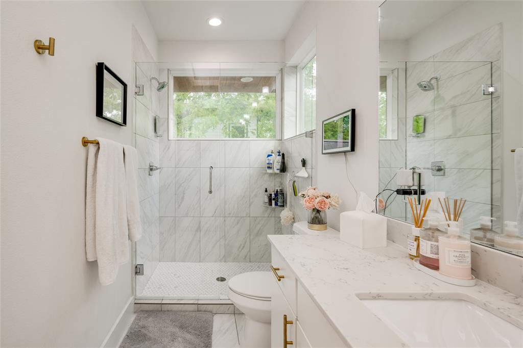 1404 East 2nd Street, Unit 2 Austin, TX 78702 - Photo 21 of 33