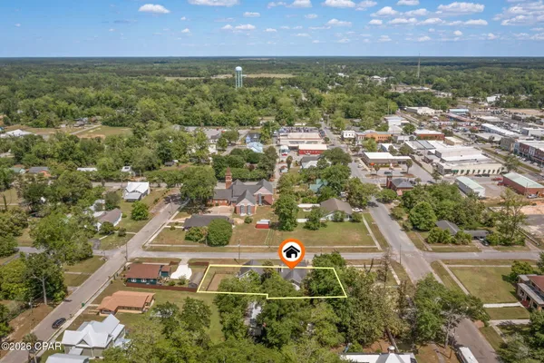 $399,999 | 656 4th Street, Chipley, FL 32428