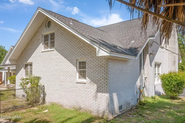 $399,999 | 656 4th Street, Chipley, FL 32428