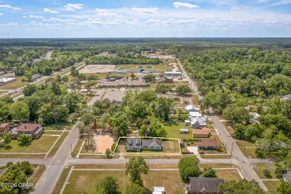 $399,999 | 656 4th Street, Chipley, FL 32428
