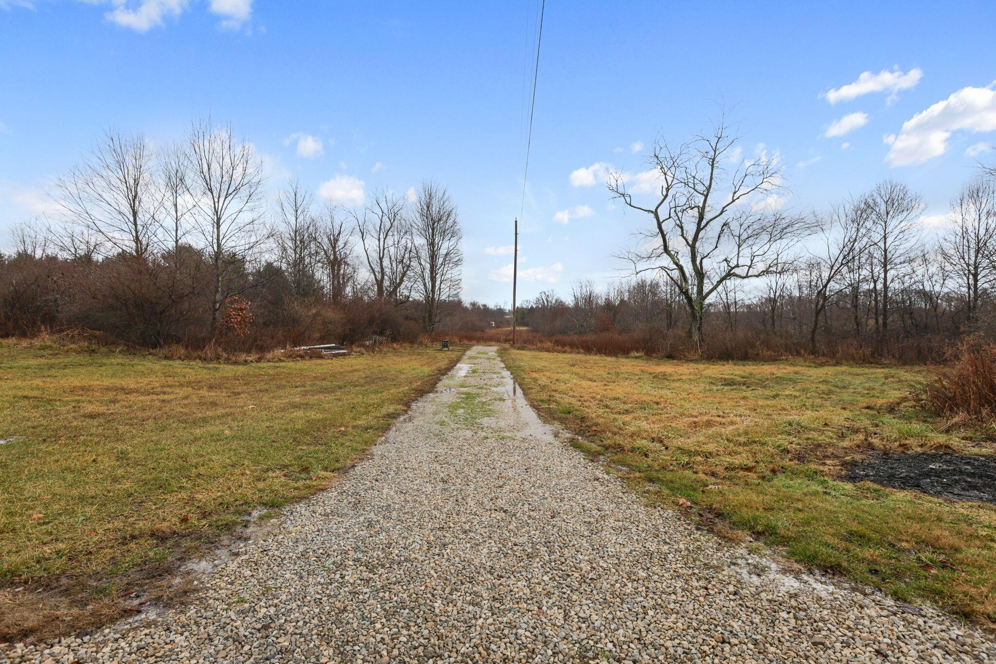 13747 Ash Road Newcomerstown, OH 43832 - Photo 21 of 36 20