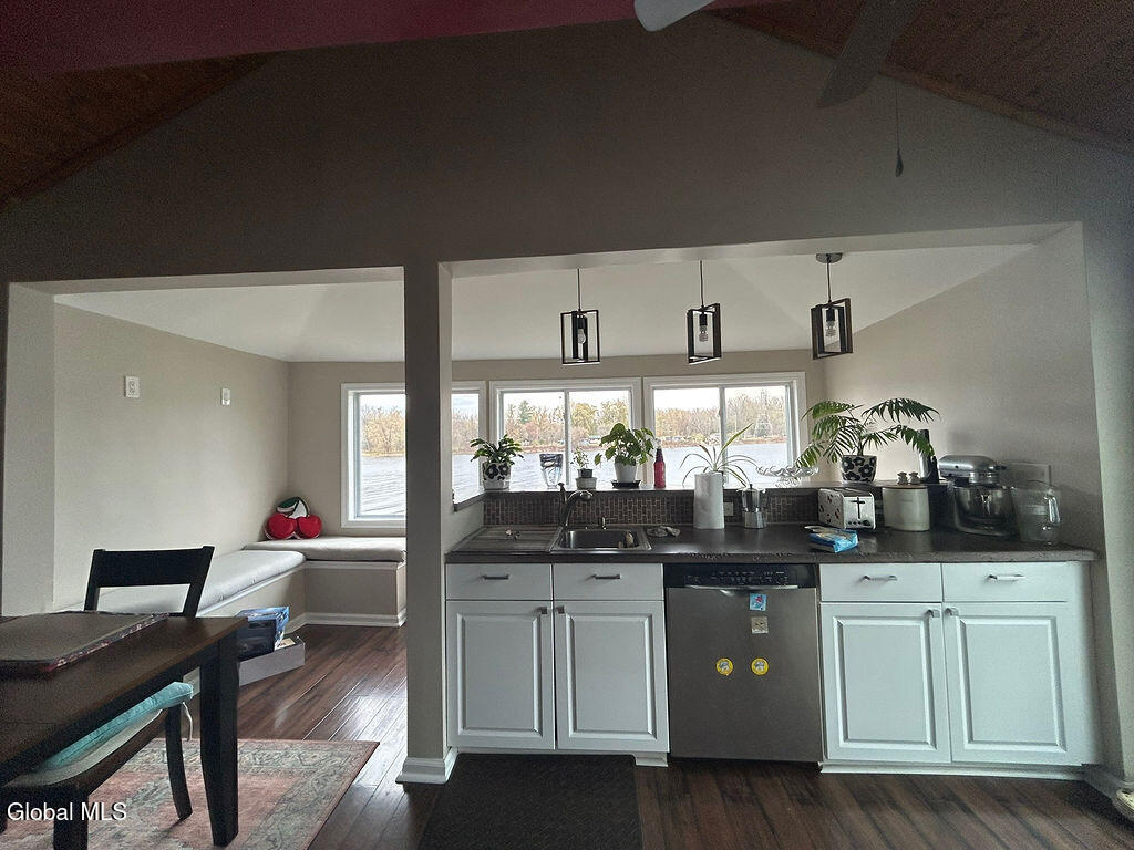 329 River Bend Road Troy, NY 12182 - Photo 18 of 26 RiverBendKITCHEN6IMG_4295