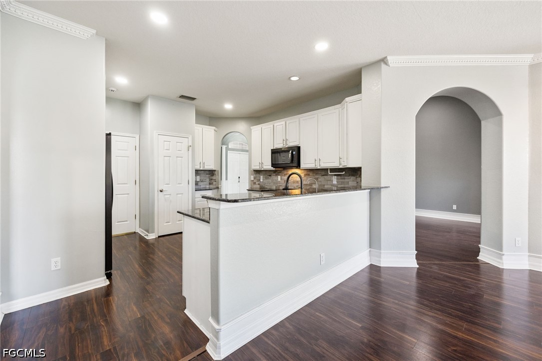 3940 Ruxton Road Naples, FL 34116 - Photo 6 of 50 Gallery Image 6