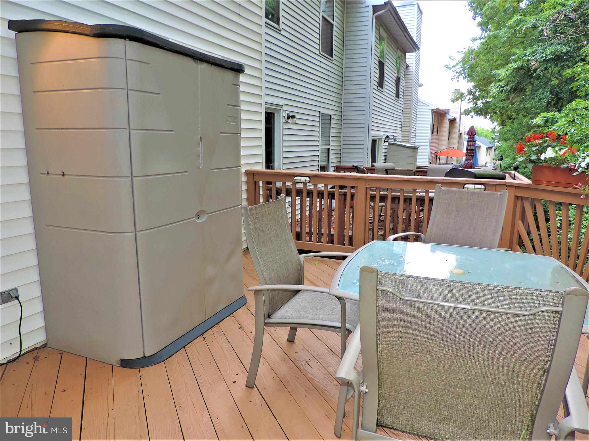 1111 Ingate Road, Unit 1111 Halethorpe, MD 21227 - Photo 32 of 36 Upper Level Deck