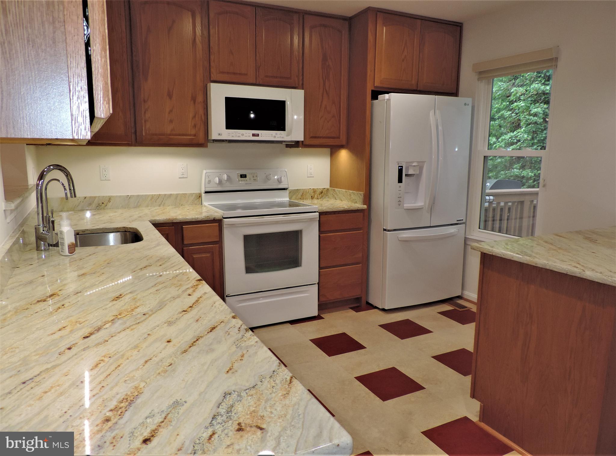 1111 Ingate Road, Unit 1111 Halethorpe, MD 21227 - Photo 8 of 36 Kitchen