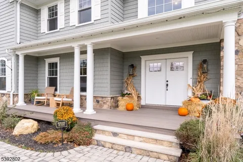 $1,595,000 | 9 Mary Farm Road, Denville, NJ 07834