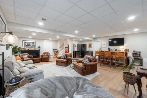 $1,595,000 | 9 Mary Farm Road, Denville, NJ 07834