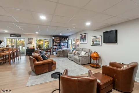 $1,595,000 | 9 Mary Farm Road, Denville, NJ 07834