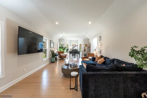 $1,595,000 | 9 Mary Farm Road, Denville, NJ 07834