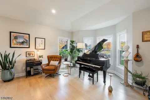 $1,595,000 | 9 Mary Farm Road, Denville, NJ 07834