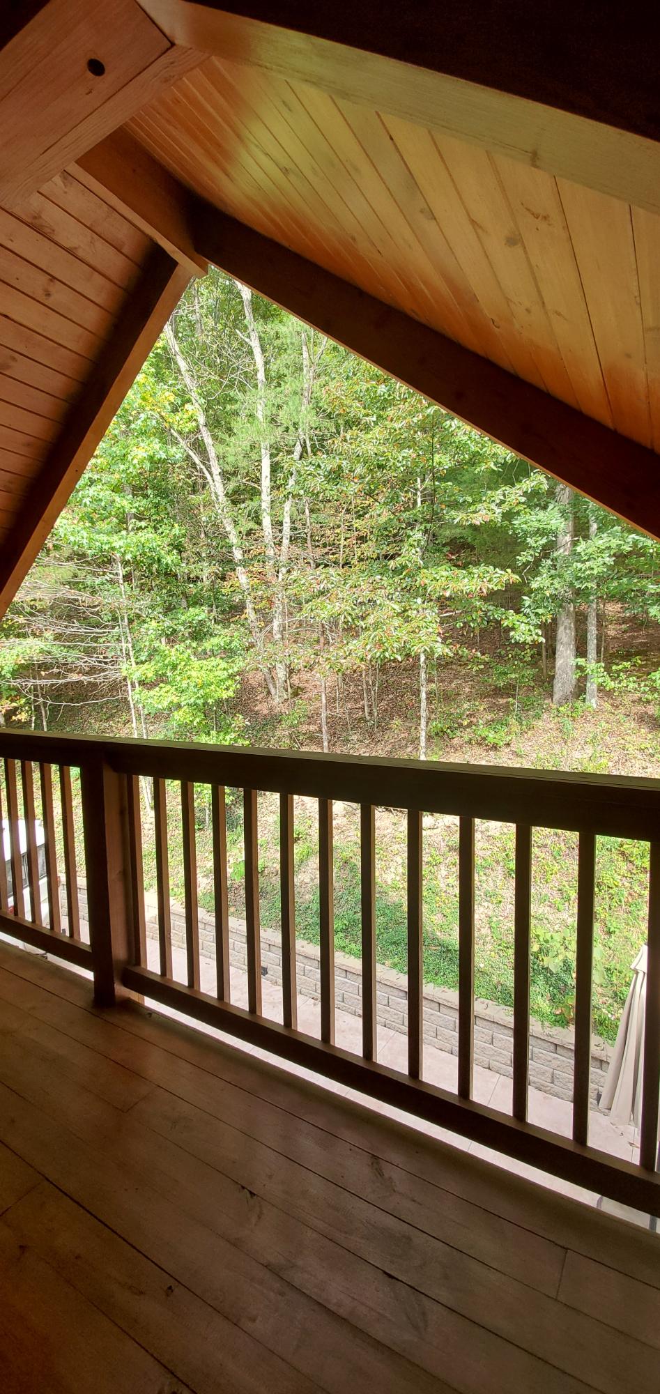 180 Windsong Road Clinton, TN 37716 - Photo 15 of 33 LoftBalcony