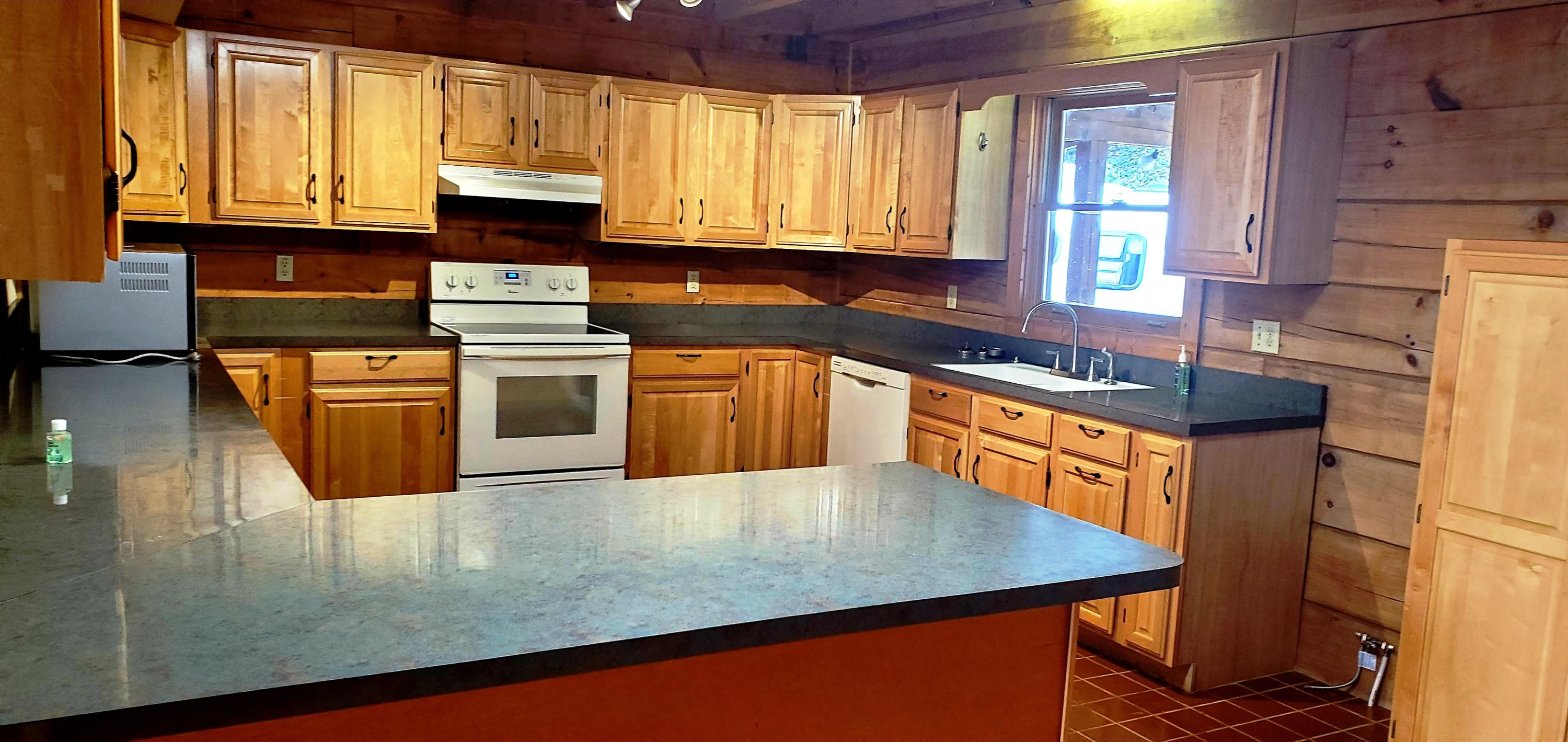 180 Windsong Road Clinton, TN 37716 - Photo 5 of 33 Kitchen2