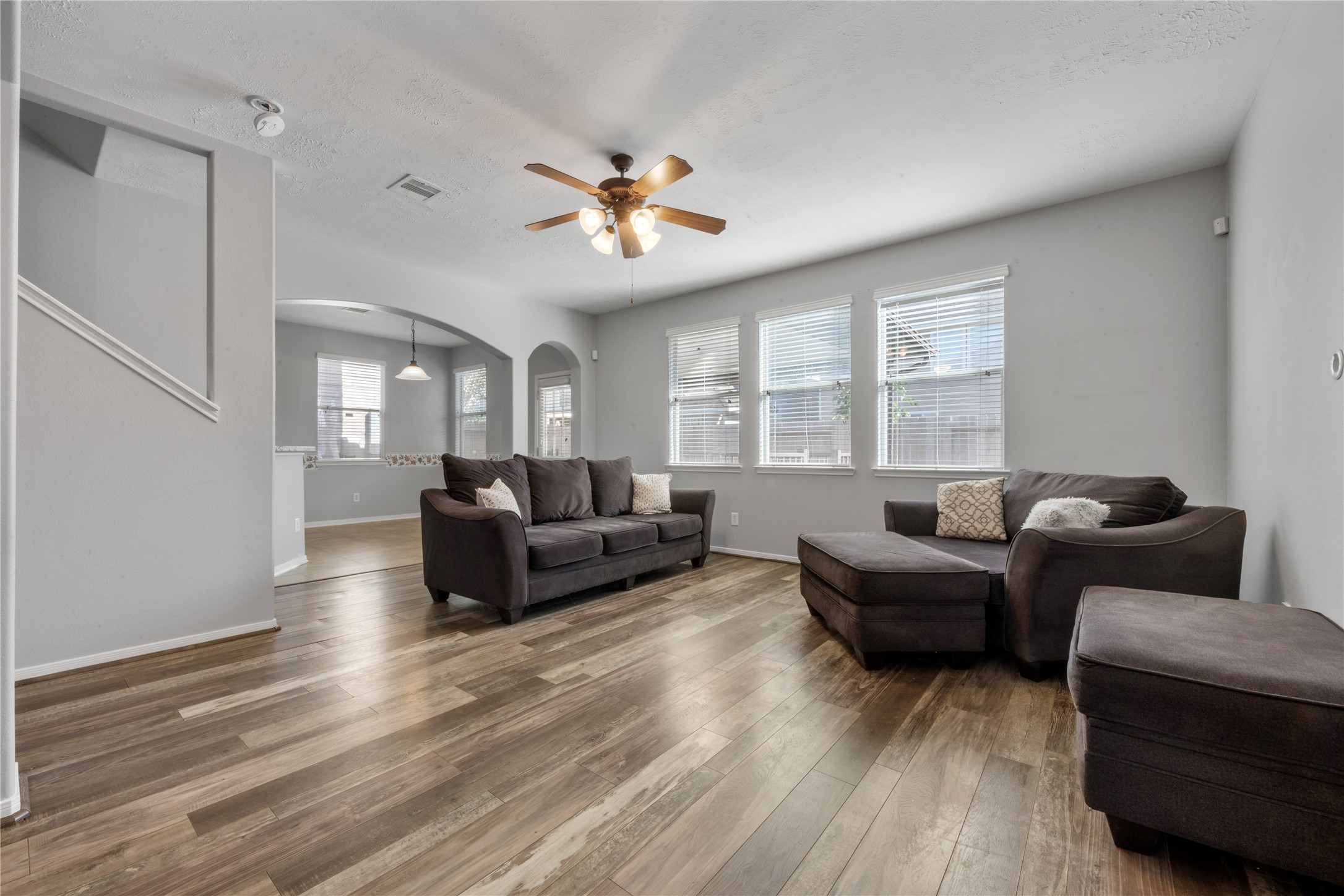 6354 Wilshire Ridge Houston, TX 77040 - Photo 5 of 21