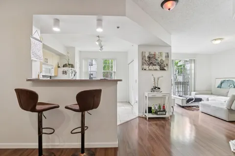 $259,500 | 533 Northeast 3rd Avenue, Unit 321, Fort Lauderdale, FL 33301