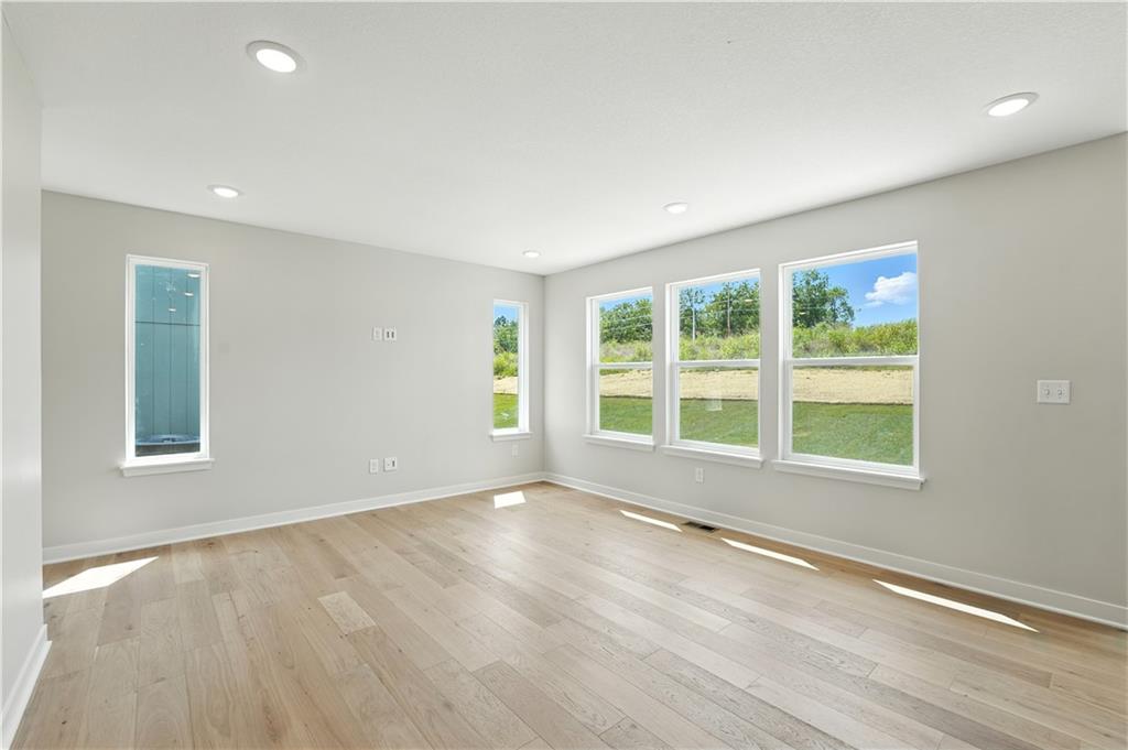 4805 Southwest 6th Terrace Blue Springs, MO 64014 - Photo 7 of 16