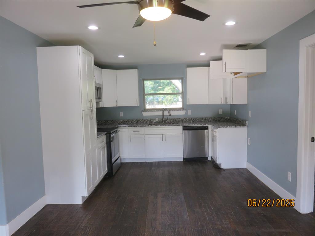 705 South Patterson Campbell, TX 75422 - Photo 3 of 16