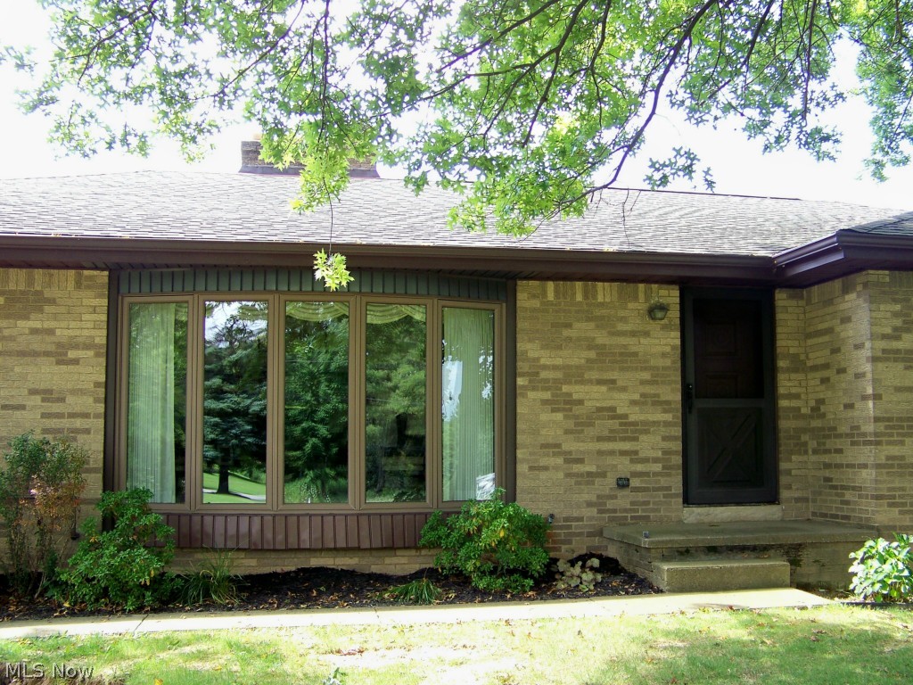 10434 Rapp Road New Middletown, OH 44442 - Photo 2 of 25 Gallery Image 2