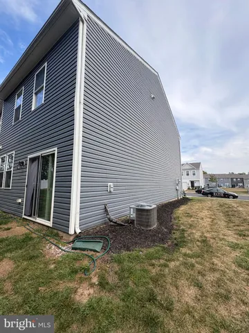 $2,375 | 410 Maple Run Drive, York, PA 17404