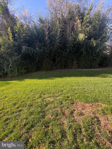 $2,375 | 410 Maple Run Drive, York, PA 17404