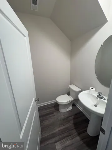 $2,375 | 410 Maple Run Drive, York, PA 17404