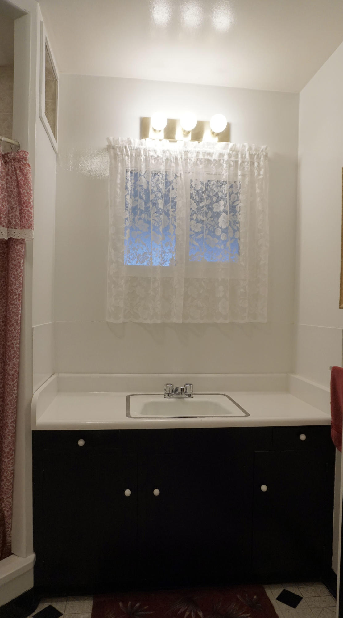 3083 Keswick Dam Road Redding, CA 96003 - Photo 12 of 19 a view of a bathroom with a sink