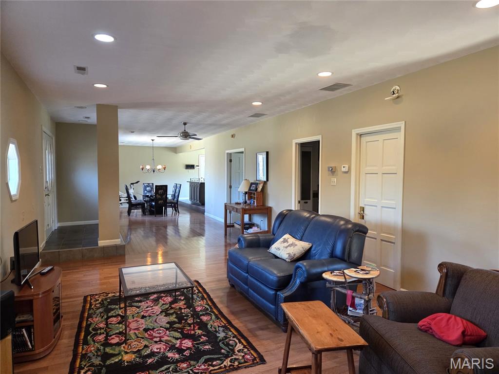 11074 Scorpion Road Festus, MO 63028 - Photo 7 of 40