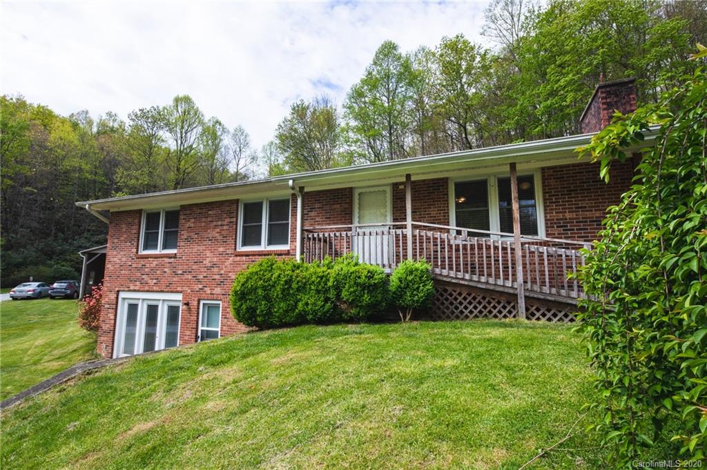 100 Looney Powell Road Rosman, NC 28772 - Photo 2 of 29 Gallery Image 2