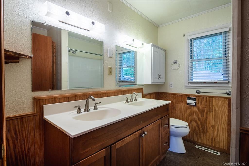 100 Looney Powell Road Rosman, NC 28772 - Photo 13 of 29 Gallery Image 13