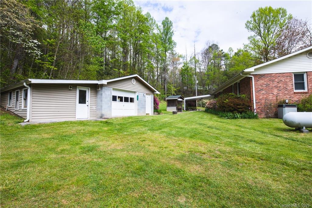 100 Looney Powell Road Rosman, NC 28772 - Photo 14 of 29 Gallery Image 14
