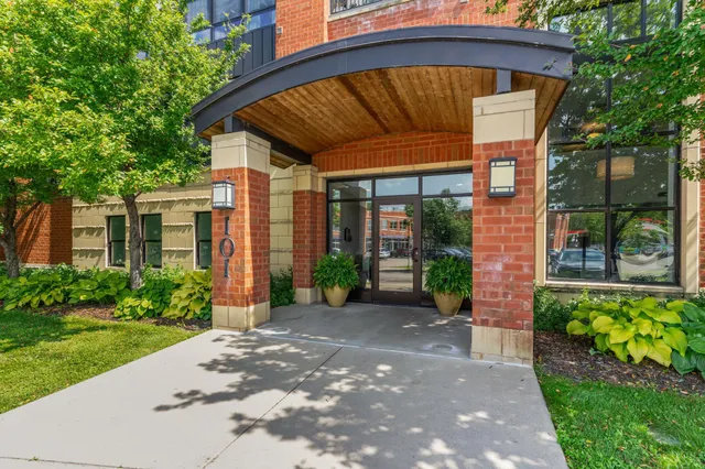 $382,000 | 101 St Olaf Avenue, Unit 407, Northfield, MN 55057