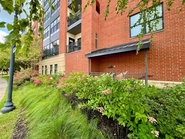 $382,000 | 101 St Olaf Avenue, Unit 407, Northfield, MN 55057