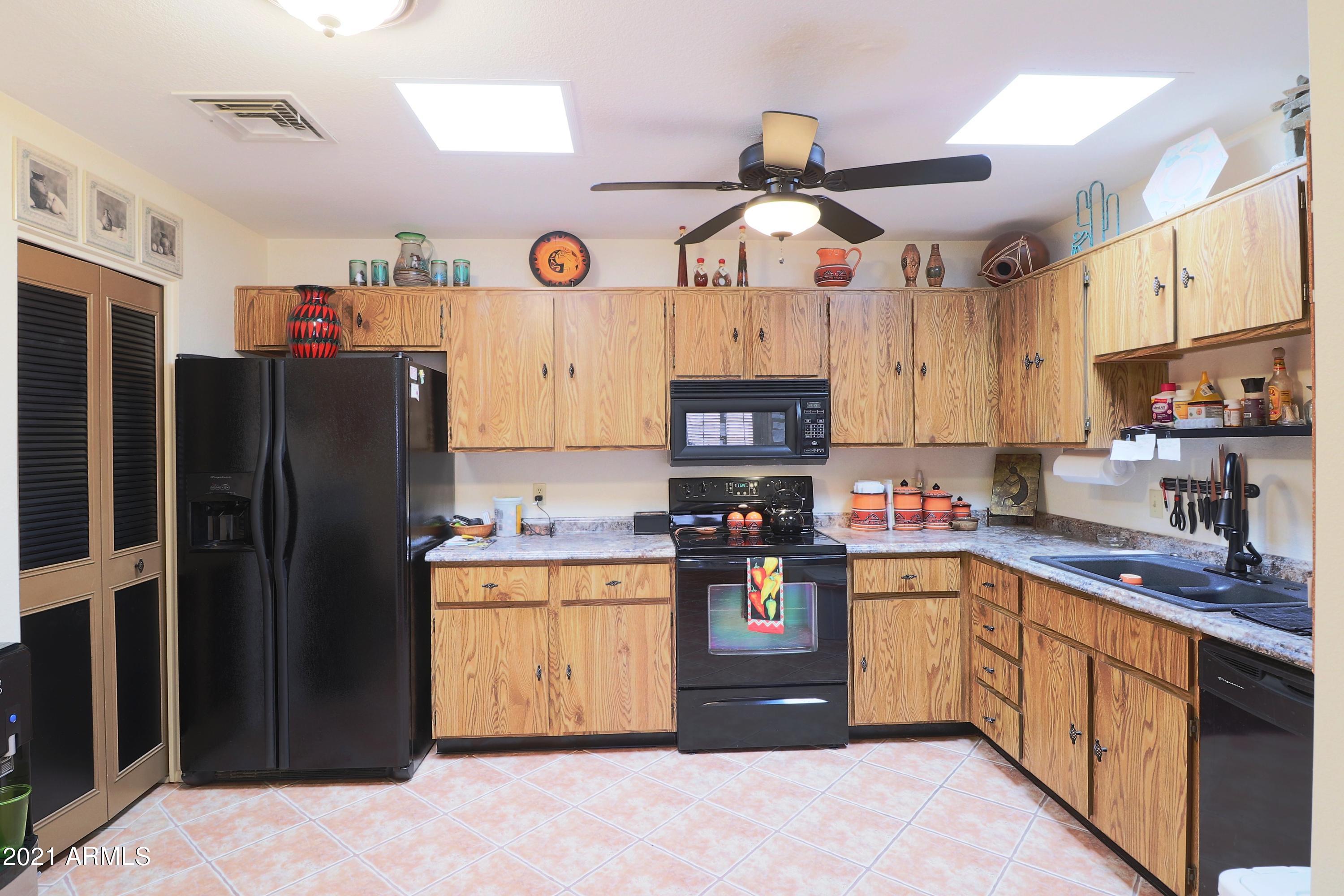 14300 West Bell Road, Unit 131 Surprise, AZ 85374 - Photo 5 of 20 Kitchen