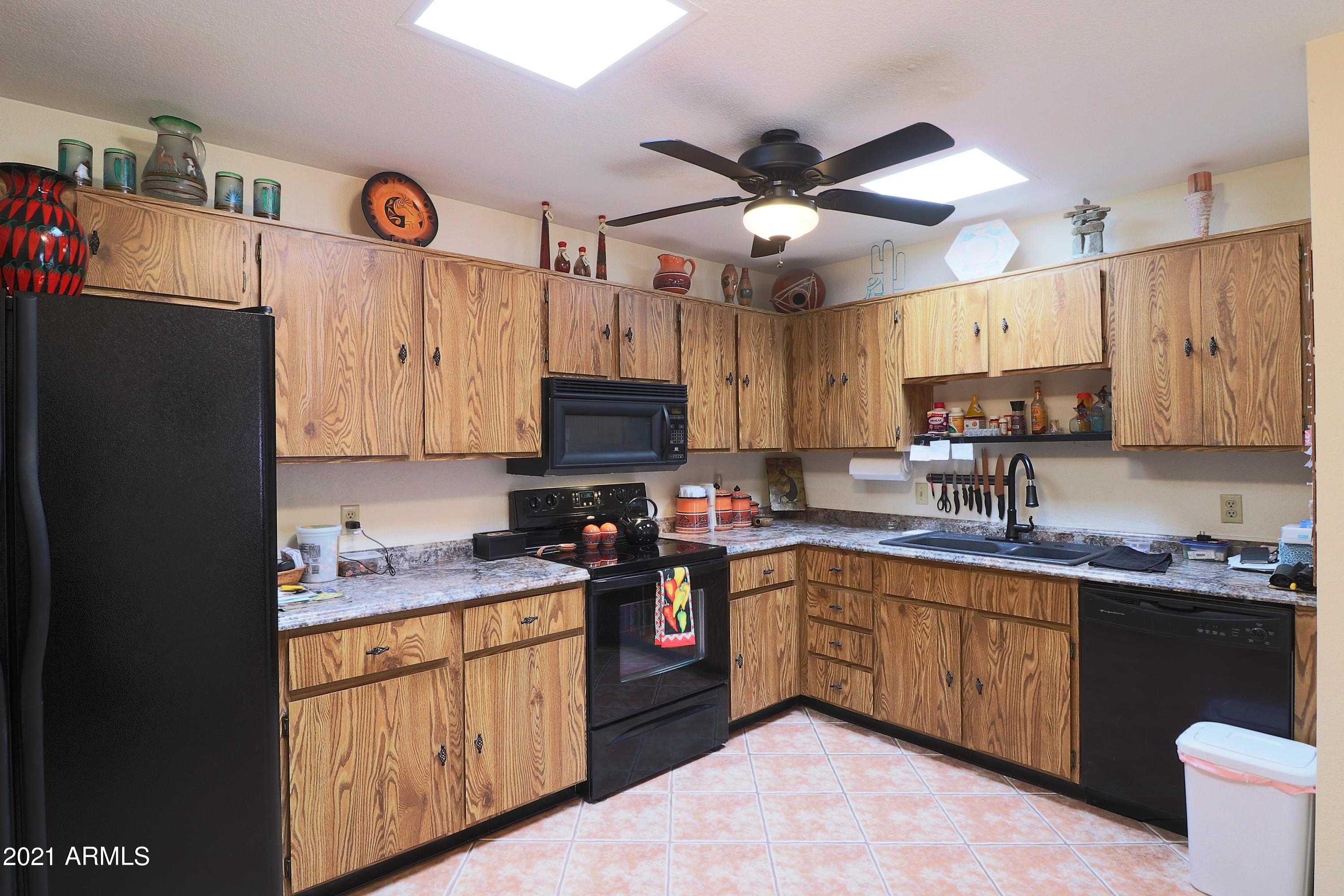 14300 West Bell Road, Unit 131 Surprise, AZ 85374 - Photo 6 of 20 Kitchen