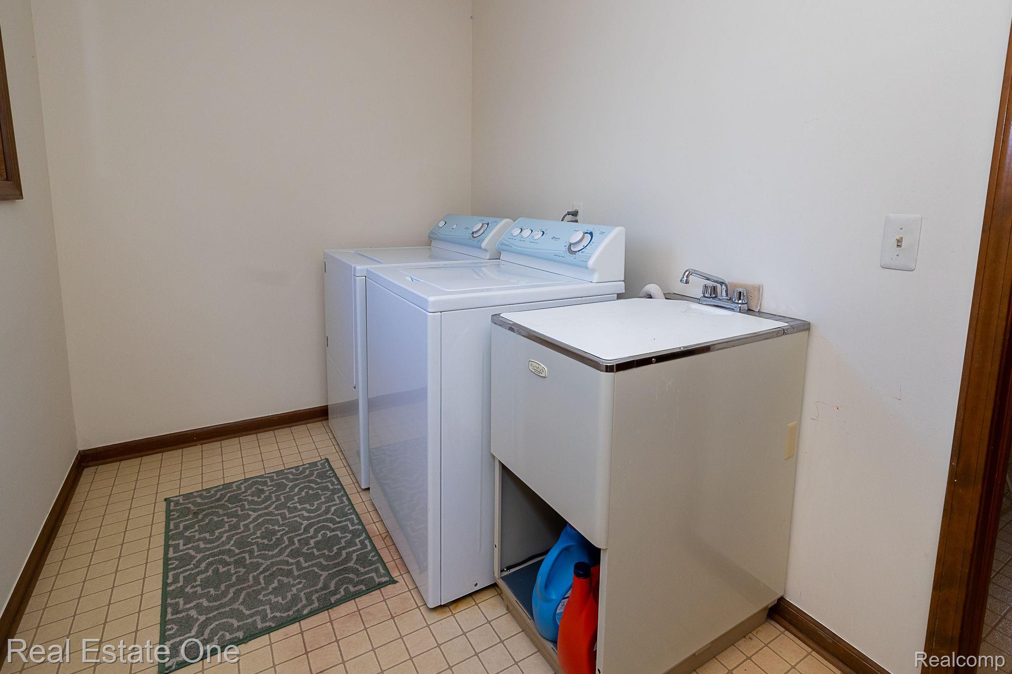 3193 Salem Drive Rochester, MI 48306 - Photo 47 of 47 Gallery Image 47