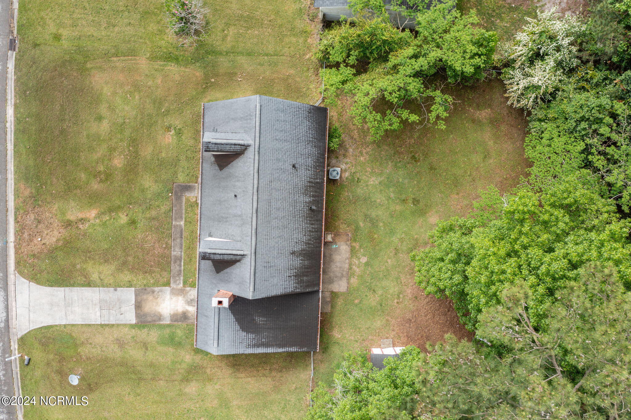 1005 Brynn Marr Road Jacksonville, NC 28546 - Photo 6 of 50 6-web-or-mls-DJI_0748