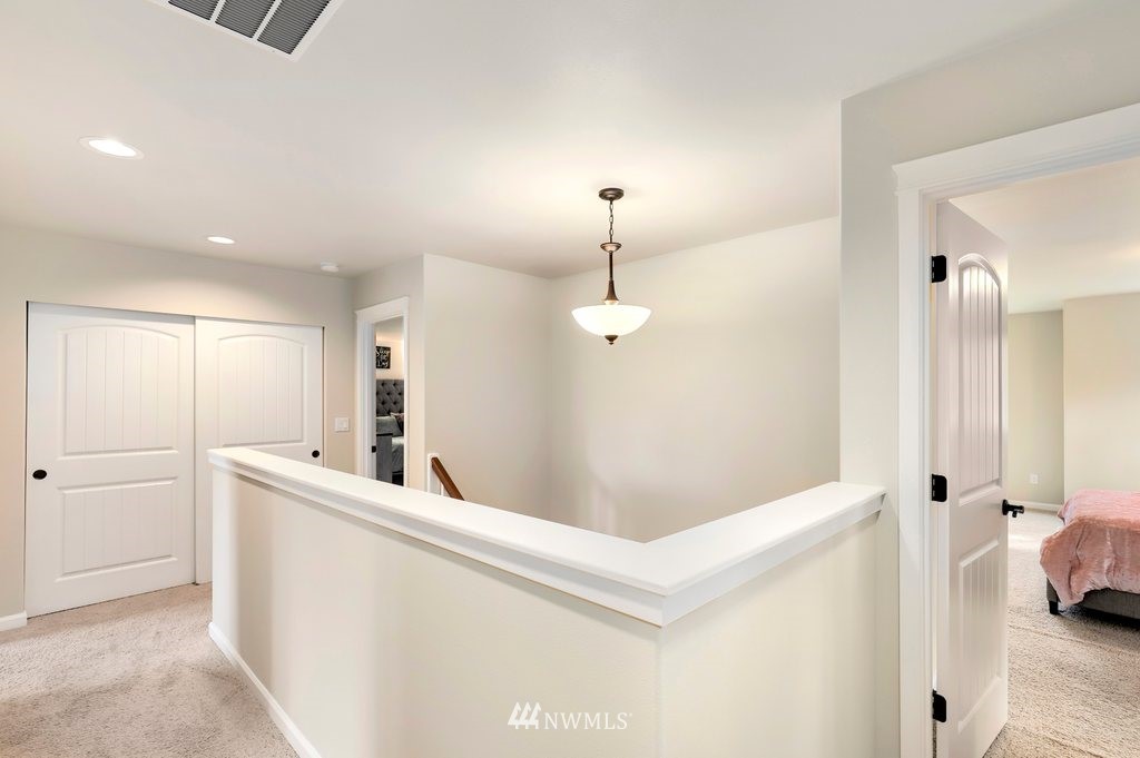 4501 Meridian Road Northeast Lacey, WA 98516 - Photo 18 of 37 Gallery Image 18