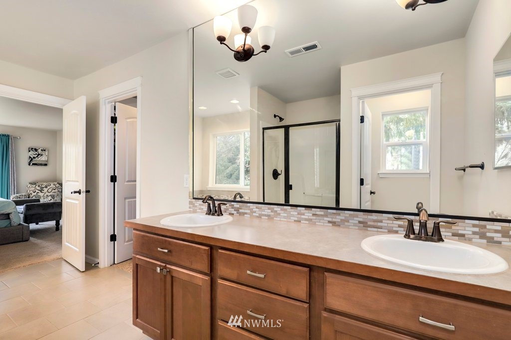 4501 Meridian Road Northeast Lacey, WA 98516 - Photo 21 of 37 Gallery Image 21
