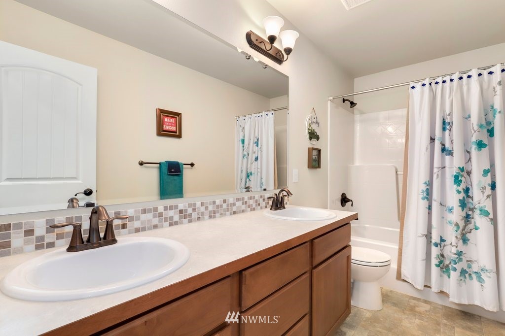 4501 Meridian Road Northeast Lacey, WA 98516 - Photo 29 of 37 Gallery Image 29