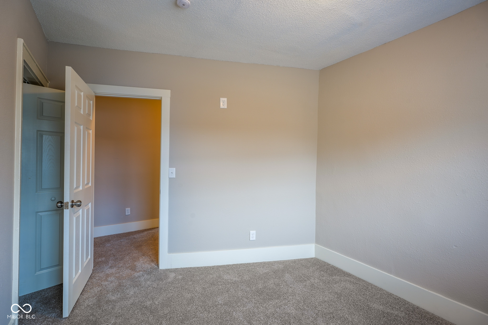 406 West 6th Street Anderson, IN 46016 - Photo 9 of 21