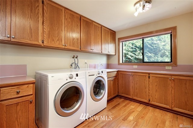 6906 Vandermark Road East Bonney Lake, WA 98391 - Photo 12 of 25 Gallery Image 12