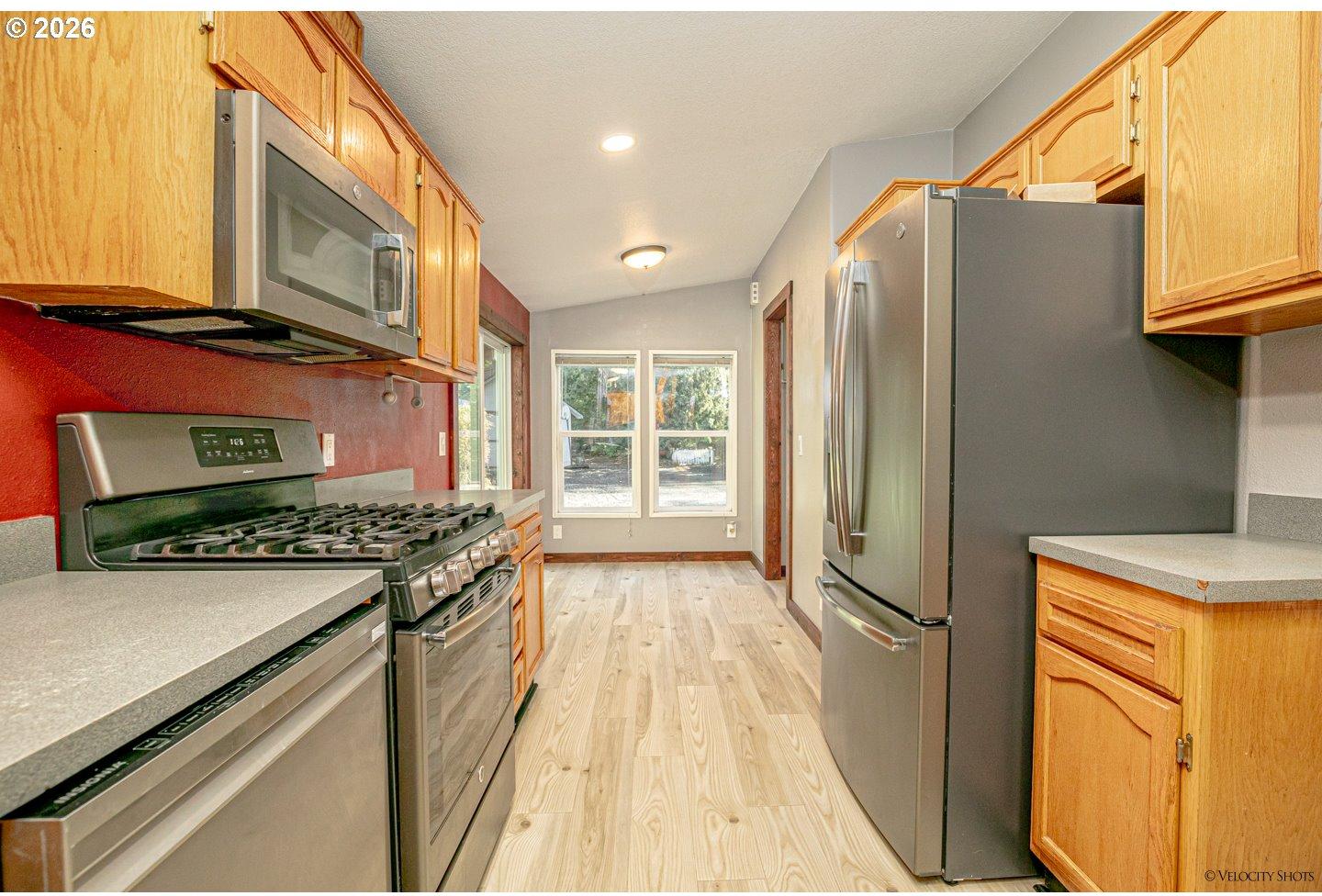 65977 East Chippawa Lane Rhododendron, OR 97049 - Photo 13 of 38 Gallery Image 13