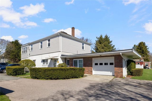 $2,400 | 2 Fagan Court, Middletown, RI 02842