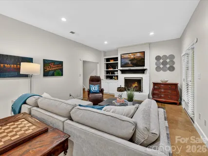 $975,000 | 1847 Meadowood Lane, Charlotte, NC 28211