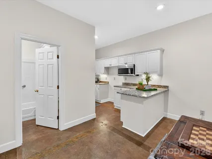 $975,000 | 1847 Meadowood Lane, Charlotte, NC 28211