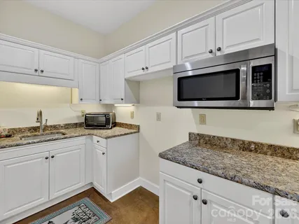 $975,000 | 1847 Meadowood Lane, Charlotte, NC 28211
