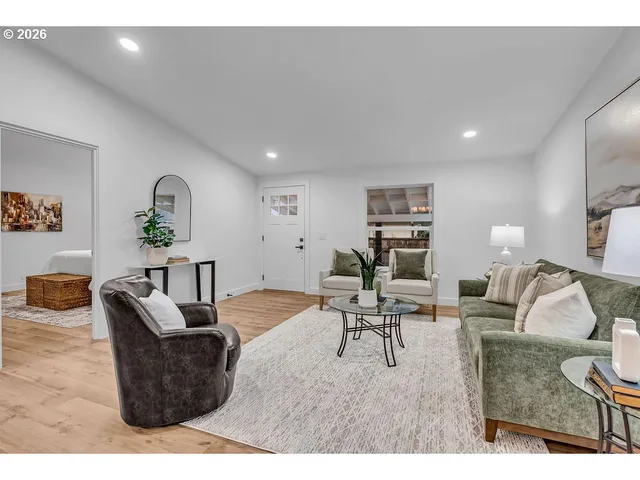 $425,000 | 241 Northwest Wade Street, Estacada, OR 97023