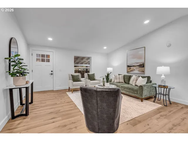 $425,000 | 241 Northwest Wade Street, Estacada, OR 97023